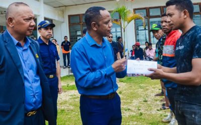 APC AILEU HAMUTUK HO NASIONAL DISTRIBUI MATERIÁL REKOPERASAUN
